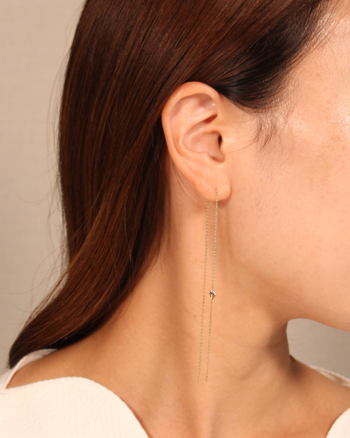 Uzu Uzu pierced earrings worn look 2