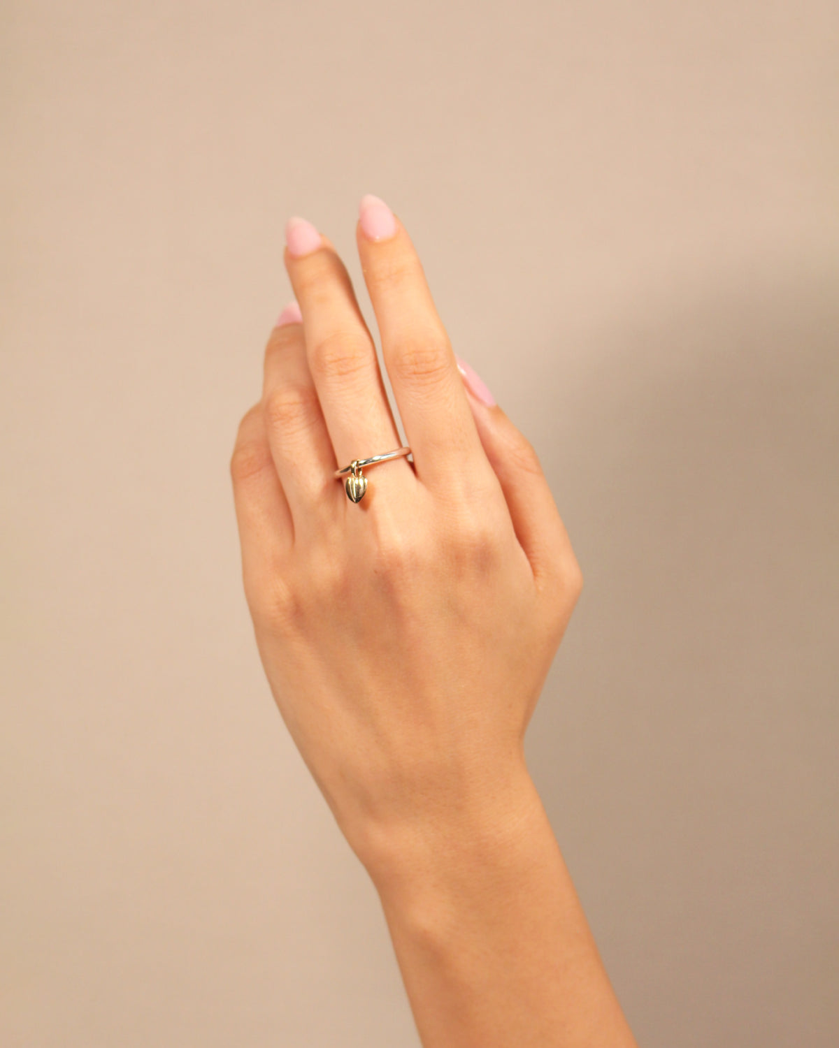 Uzu Uzu ring worn look